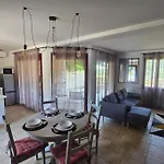 Les De - Piscine&clim - Campagne - 4 Personnes Apartment