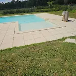 Les De - Piscine&clim - Campagne - 4 Personnes * Pardaillan