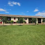 Apartment Les De - Piscine&clim - Campagne - 4 Personnes