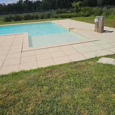 Les De - Piscine&clim - Campagne - 4 Personnes * Pardaillan