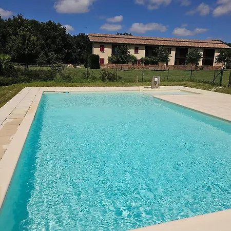 Les De - Piscine&clim - Campagne - 4 Personnes Daire *