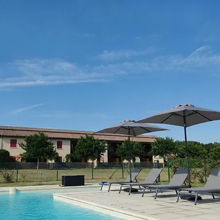 شقة Les De - Piscine&clim - Campagne - 4 Personnes *